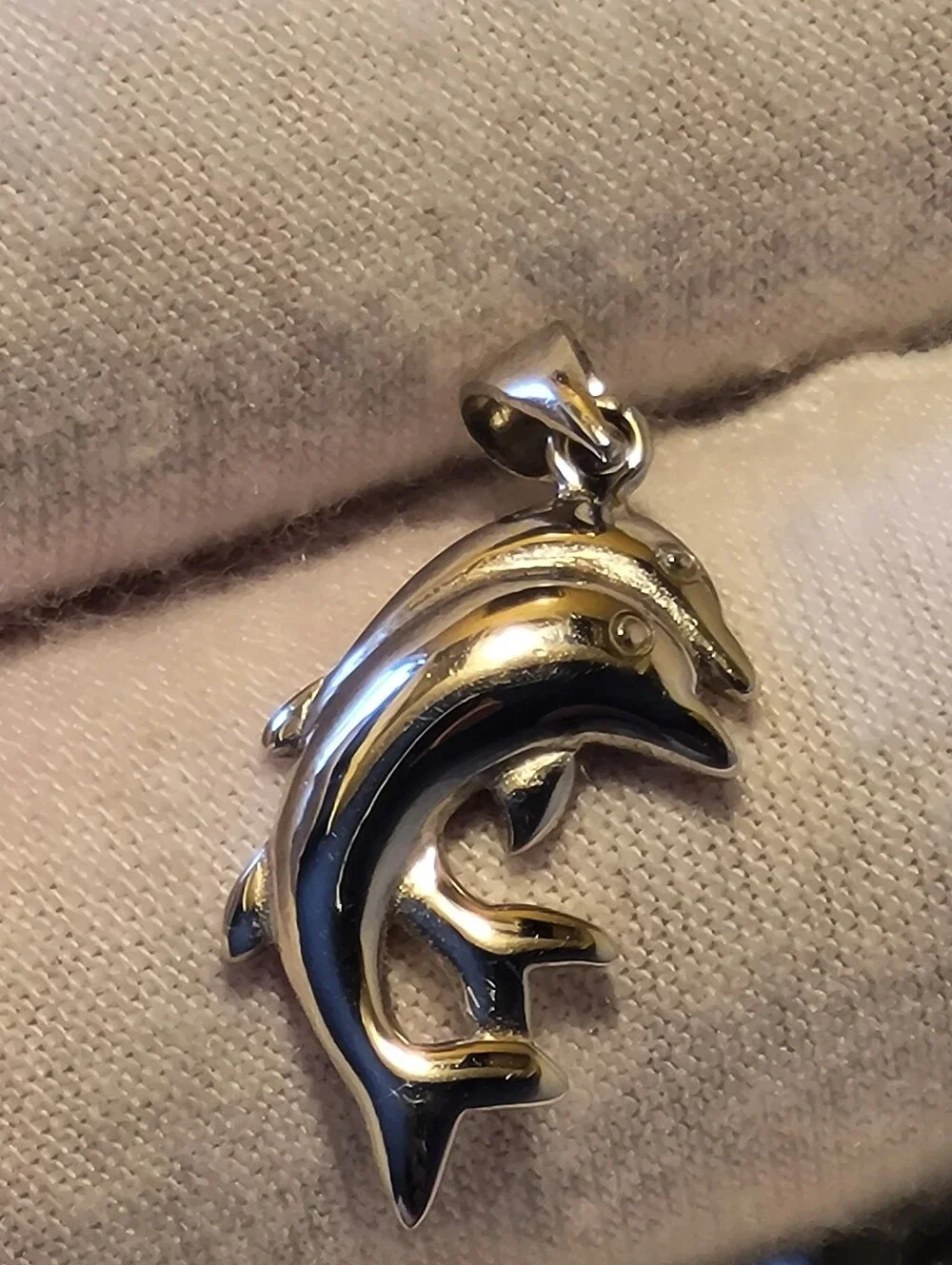 925 Sterling Silver Double Dolphin Pendant 1